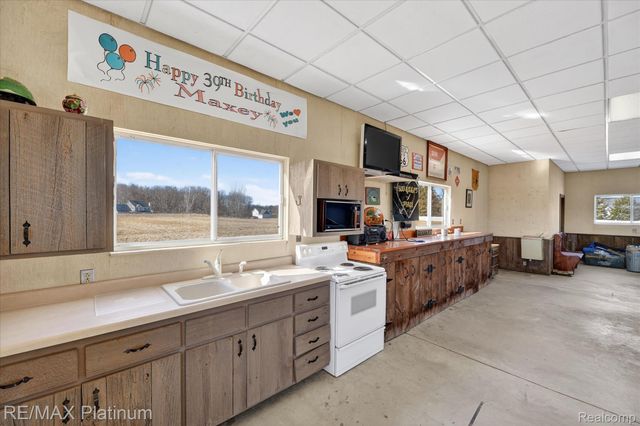 15330 Howlett Road, Unadilla Township, MI 48137