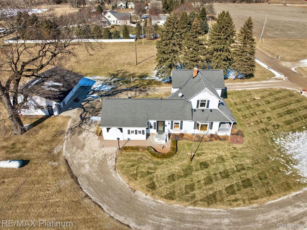 15330 Howlett Road, Unadilla Township, MI 48137