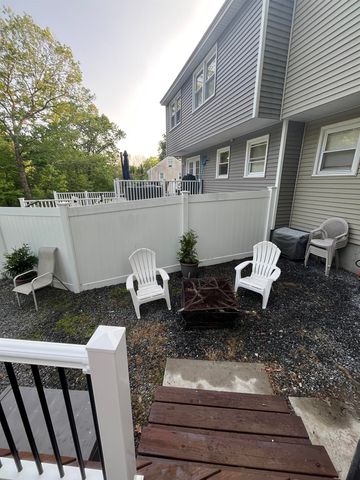 11 Pingree Hill Road L, Derry, NH 03038