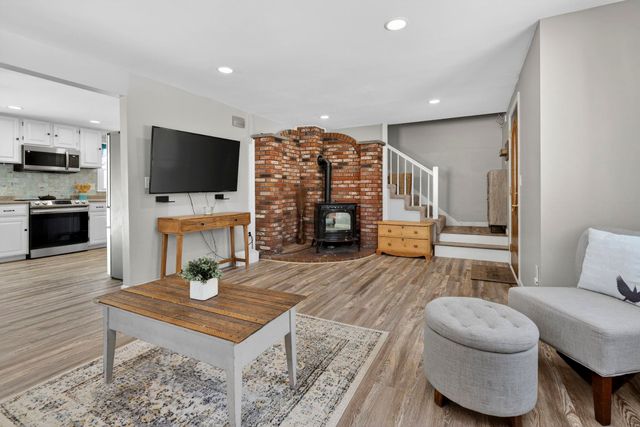 11 Pingree Hill Road L, Derry, NH 03038