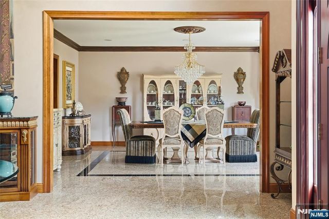1 Wimbledon Court, Cedar Grove, NJ 07009