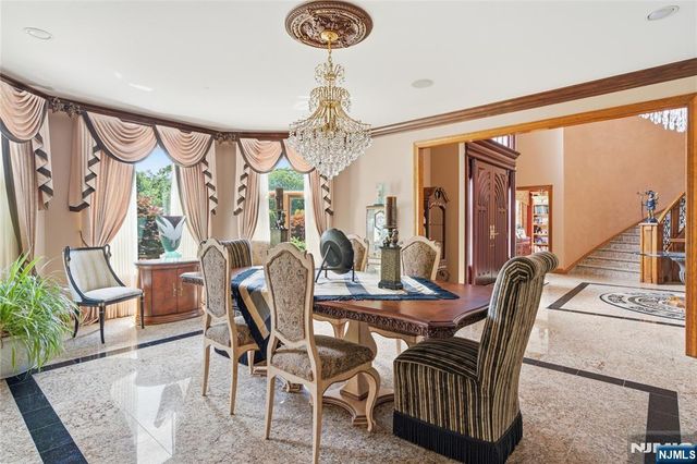 1 Wimbledon Court, Cedar Grove, NJ 07009