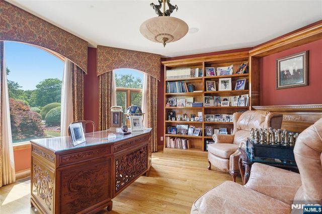 1 Wimbledon Court, Cedar Grove, NJ 07009