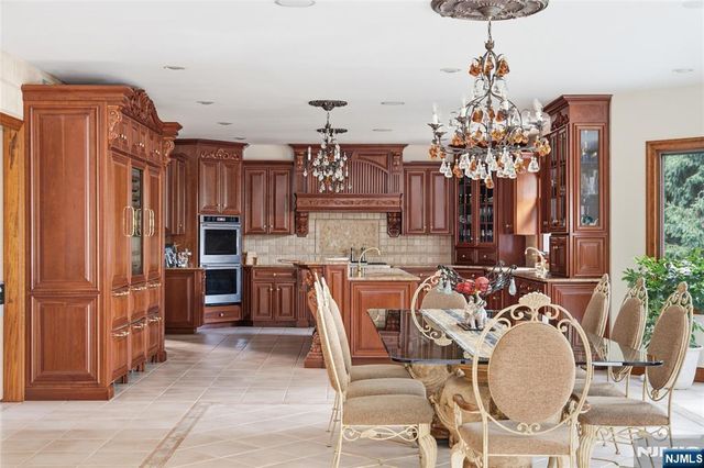 1 Wimbledon Court, Cedar Grove, NJ 07009