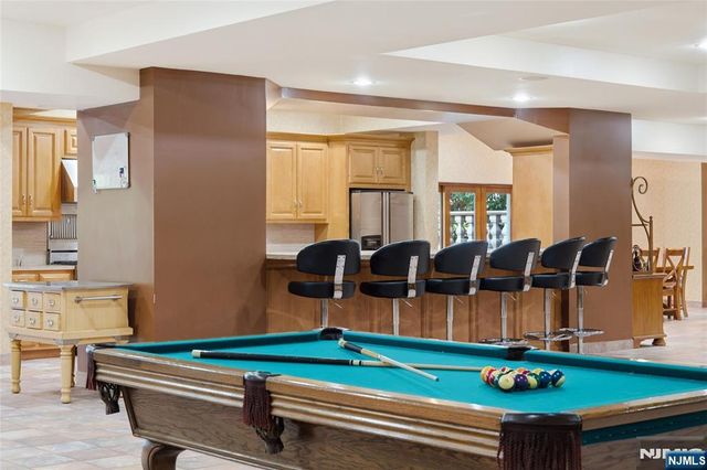 1 Wimbledon Court, Cedar Grove, NJ 07009
