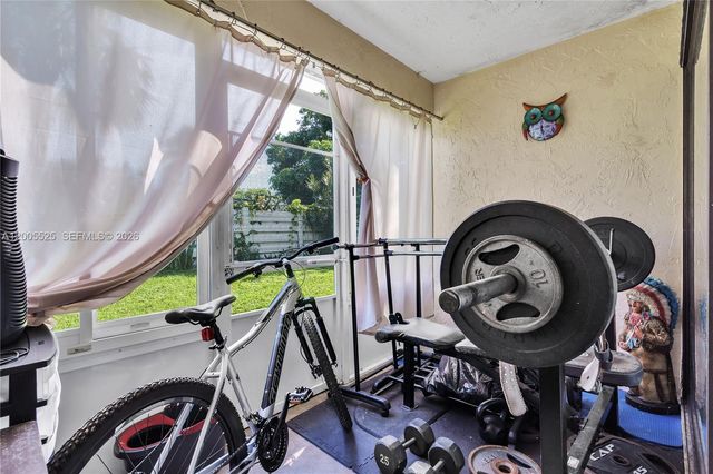 3777 NW 78th Ave 15A, Davie, FL 33024