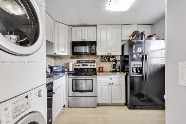 3777 NW 78th Ave 15A, Davie, FL 33024