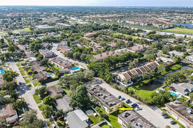 3777 NW 78th Ave 15A, Davie, FL 33024