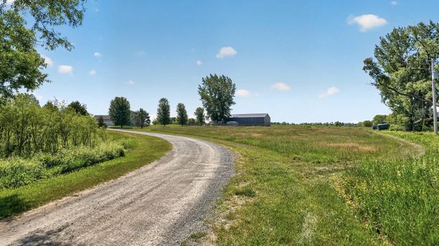 13487 Saint Croix Trail, North Branch, MN 55056