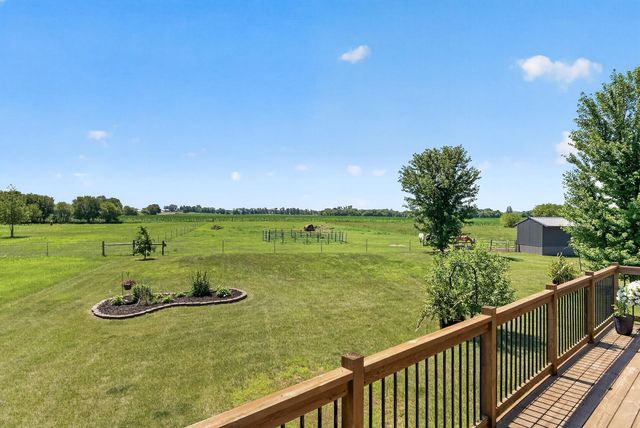 13487 Saint Croix Trail, North Branch, MN 55056