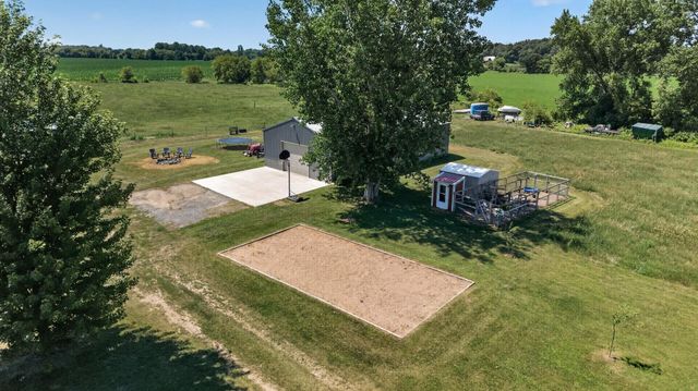 13487 Saint Croix Trail, North Branch, MN 55056