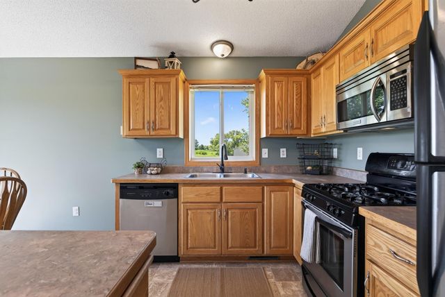 13487 Saint Croix Trail, North Branch, MN 55056