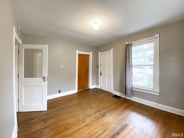 1003 W 11th Street, Bloomington, IN 47404