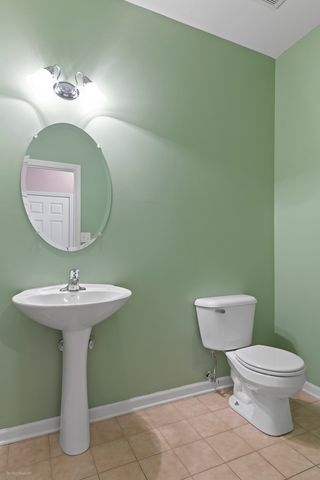 621 Mansfield Way, Oswego, IL 60543