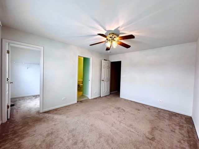 621 Mansfield Way, Oswego, IL 60543