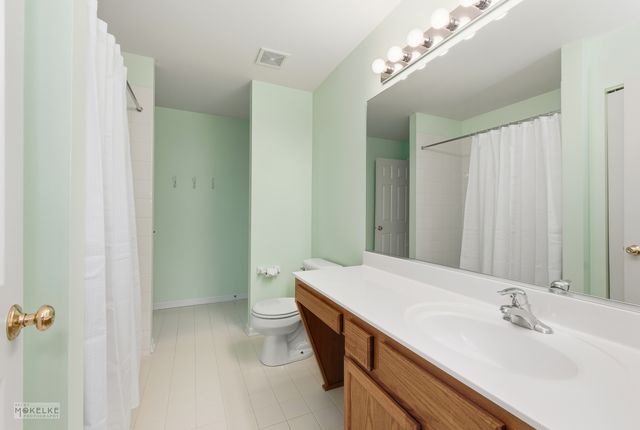 621 Mansfield Way, Oswego, IL 60543