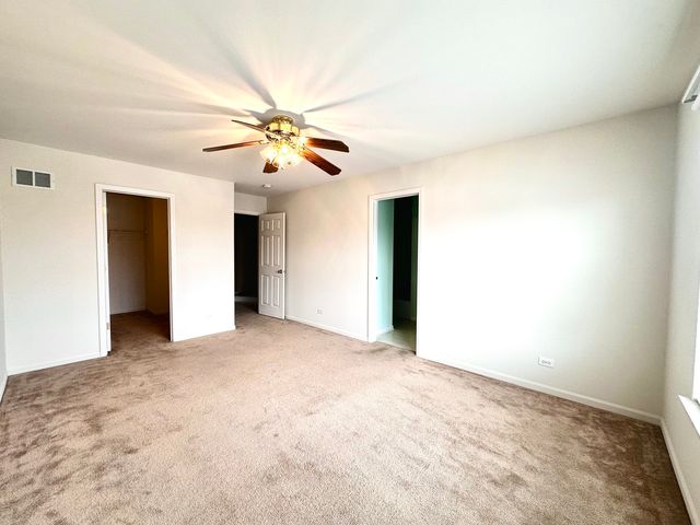 621 Mansfield Way, Oswego, IL 60543