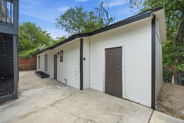 827 W ROSEWOOD AVE, San Antonio, TX 78212