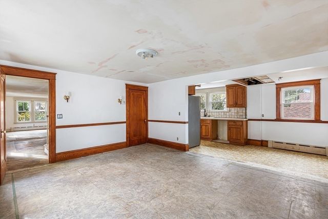 1292 Riverside Ave, Somerset, MA 02726