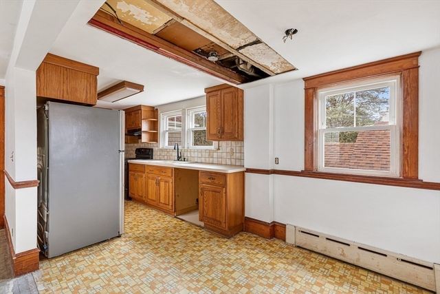 1292 Riverside Ave, Somerset, MA 02726