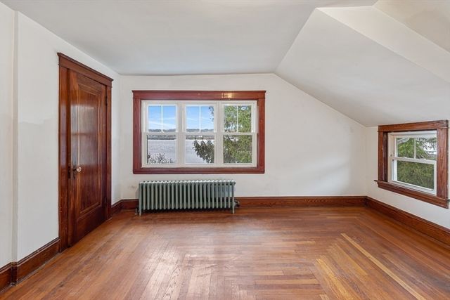 1292 Riverside Ave, Somerset, MA 02726