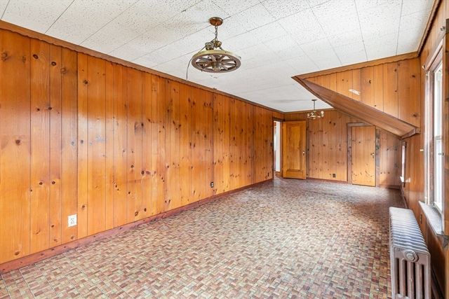 1292 Riverside Ave, Somerset, MA 02726