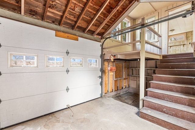 1292 Riverside Ave, Somerset, MA 02726