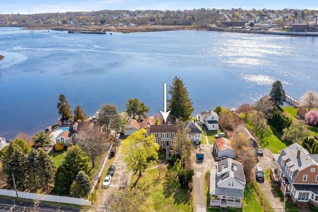 1292 Riverside Ave, Somerset, MA 02726