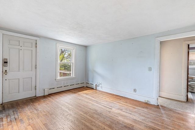 1292 Riverside Ave, Somerset, MA 02726