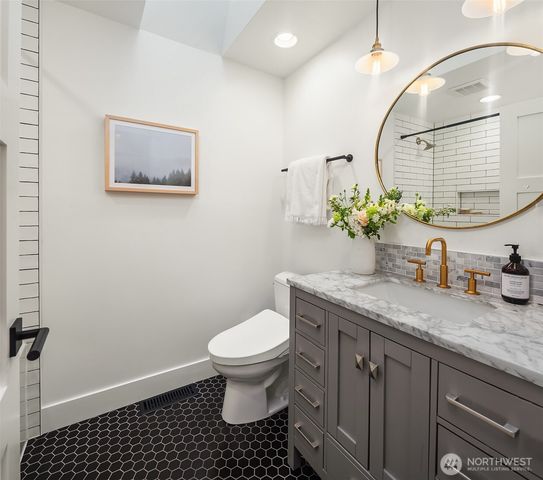 22531 98th Avenue W, Edmonds, WA 98020