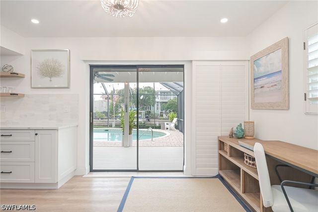 1420 Jewel Box AVE, Naples, FL 34102