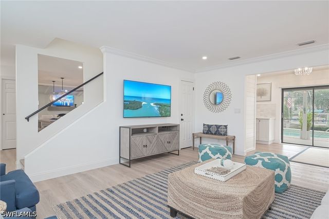 1420 Jewel Box AVE, Naples, FL 34102