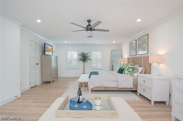 1420 Jewel Box AVE, Naples, FL 34102