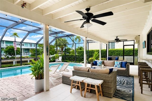 1420 Jewel Box AVE, Naples, FL 34102