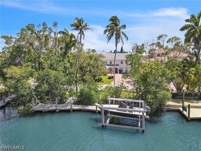 1420 Jewel Box AVE, Naples, FL 34102