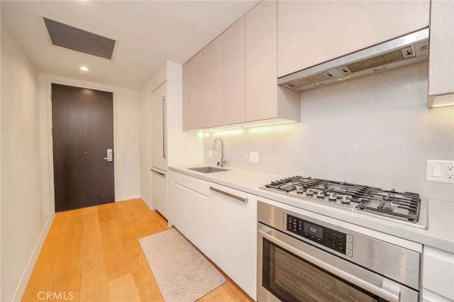 877 Francisco 1717, Los Angeles, CA 90017