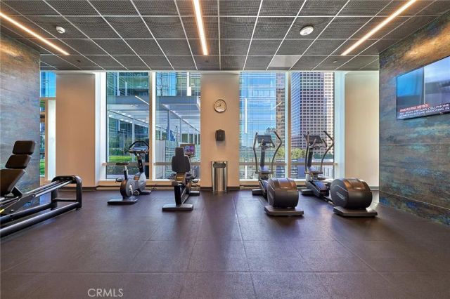 877 Francisco 1717, Los Angeles, CA 90017