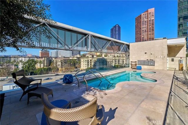 877 Francisco 1717, Los Angeles, CA 90017
