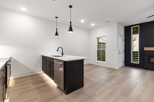 14 HOLLAND PARK WEST, Clarksville, TN 37043