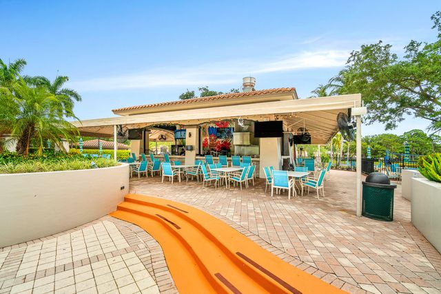 550 Tomahawk Court, Palm Beach Gardens, FL 33410