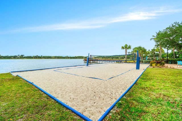 550 Tomahawk Court, Palm Beach Gardens, FL 33410
