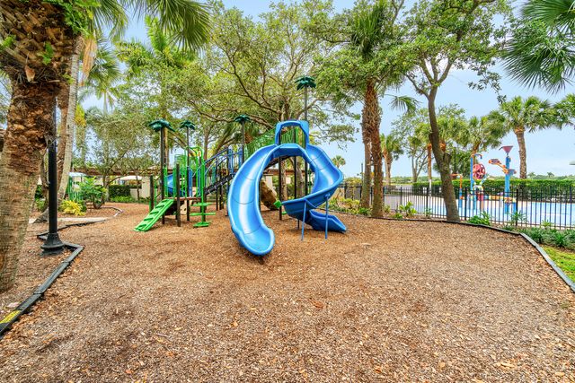550 Tomahawk Court, Palm Beach Gardens, FL 33410