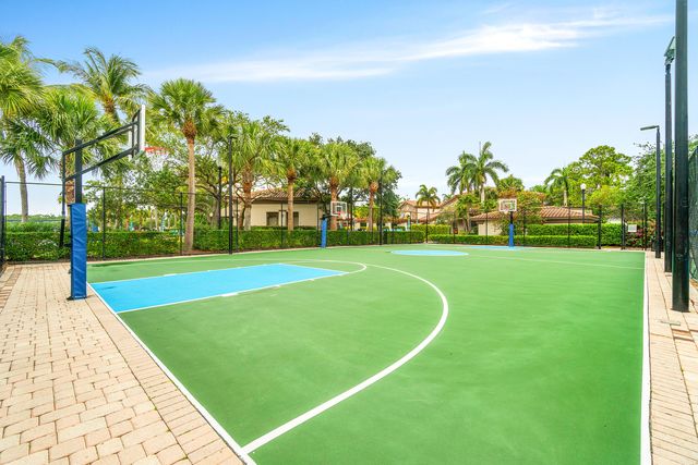 550 Tomahawk Court, Palm Beach Gardens, FL 33410