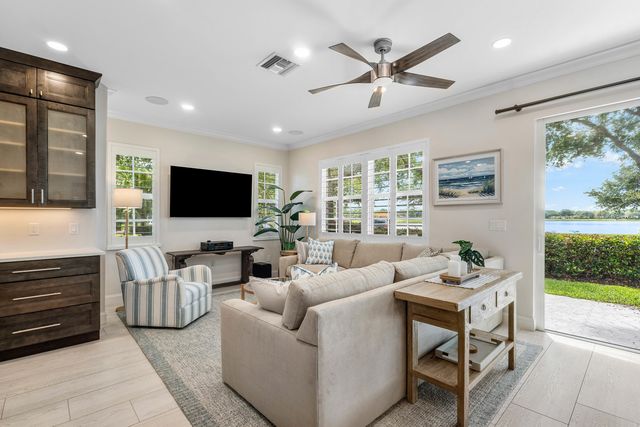 550 Tomahawk Court, Palm Beach Gardens, FL 33410