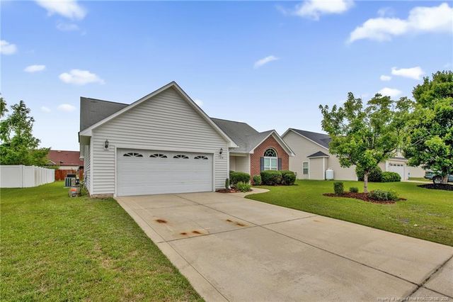 154 Audubon Drive, Raeford, NC 28376