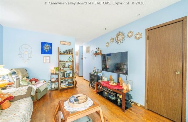 2009 Wilson Avenue, St Albans, WV 25177