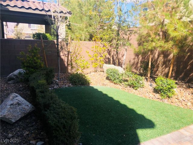 7108 Blissful Peak Street, North Las Vegas, NV 89084