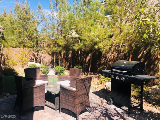 7108 Blissful Peak Street, North Las Vegas, NV 89084