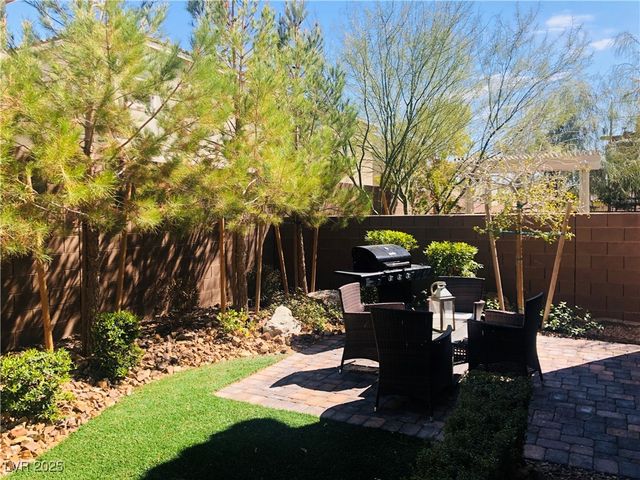 7108 Blissful Peak Street, North Las Vegas, NV 89084