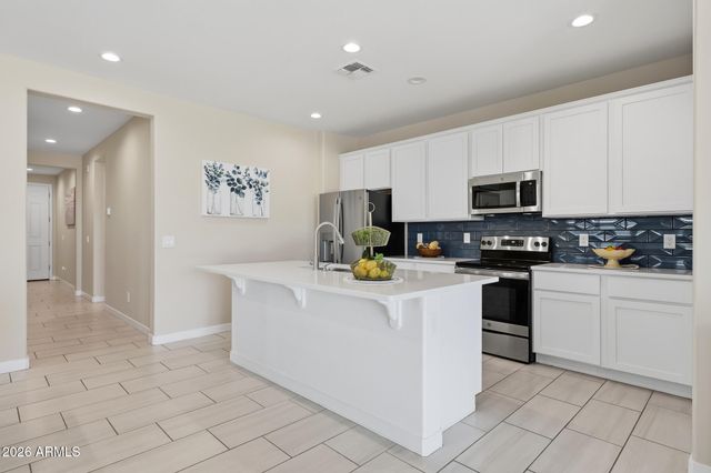18018 W HESS Street, Goodyear, AZ 85338